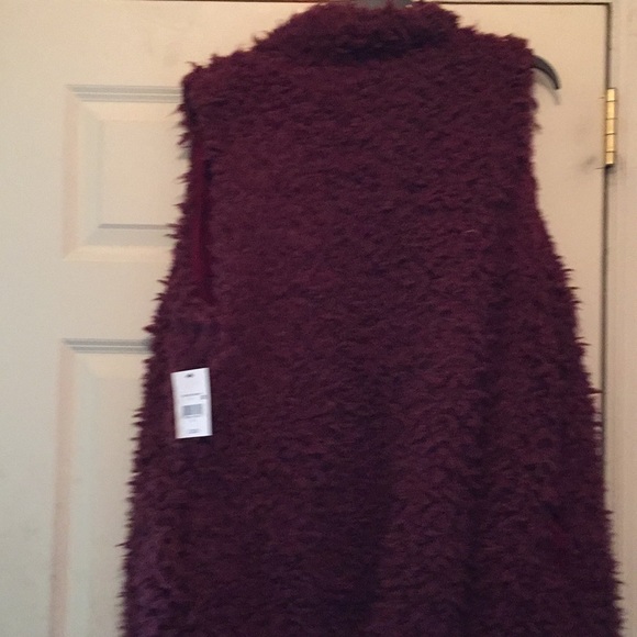 Sherpa Vest - Picture 2 of 2